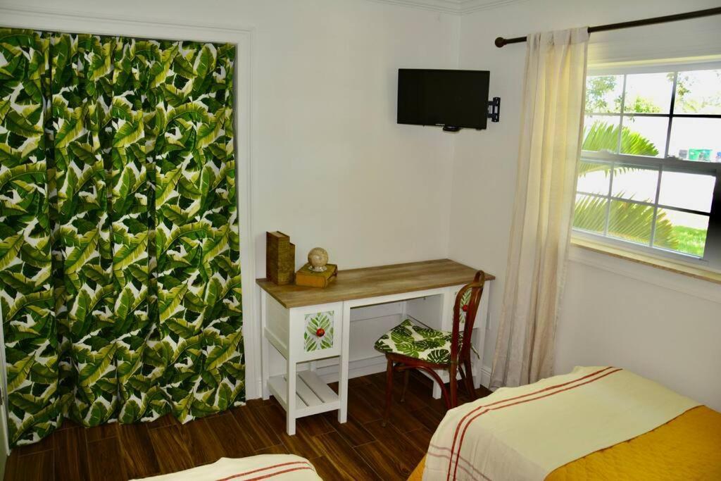 Tropical Retreat Near Beaches, Cruise Terminals Merritt Island Экстерьер фото
