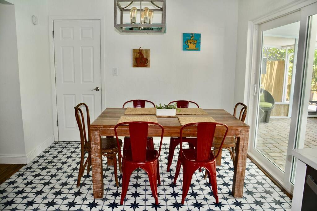 Tropical Retreat Near Beaches, Cruise Terminals Merritt Island Экстерьер фото